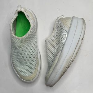 OOFOS OOMEGA Chukka Slip-On White Comfort Shoes Clogs Mesh Rocker Women’s Sz 10